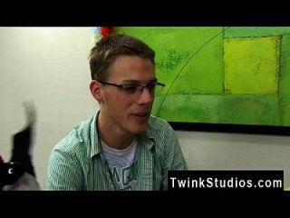 Hot Twink Taylor Lee And Jae Landen Are 2 College Aged Twinks. Taylor