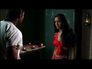 Anup Soni And Suchitra Pillai Kissing Scene - Karkash - Wild Kissing Scenes